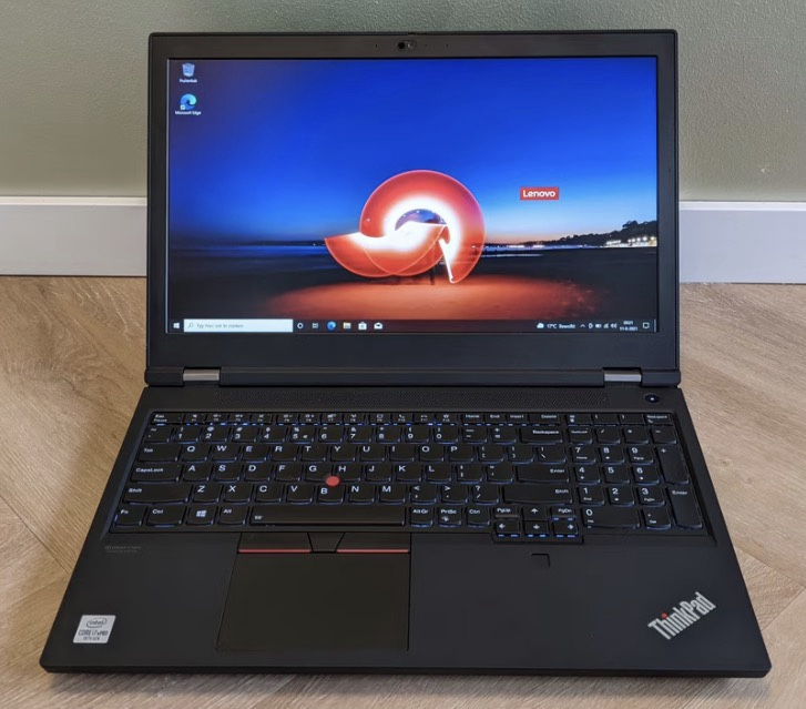 Lenovo ThinkPad-laptop op een houten vloer, foto aangeleverd door VSM